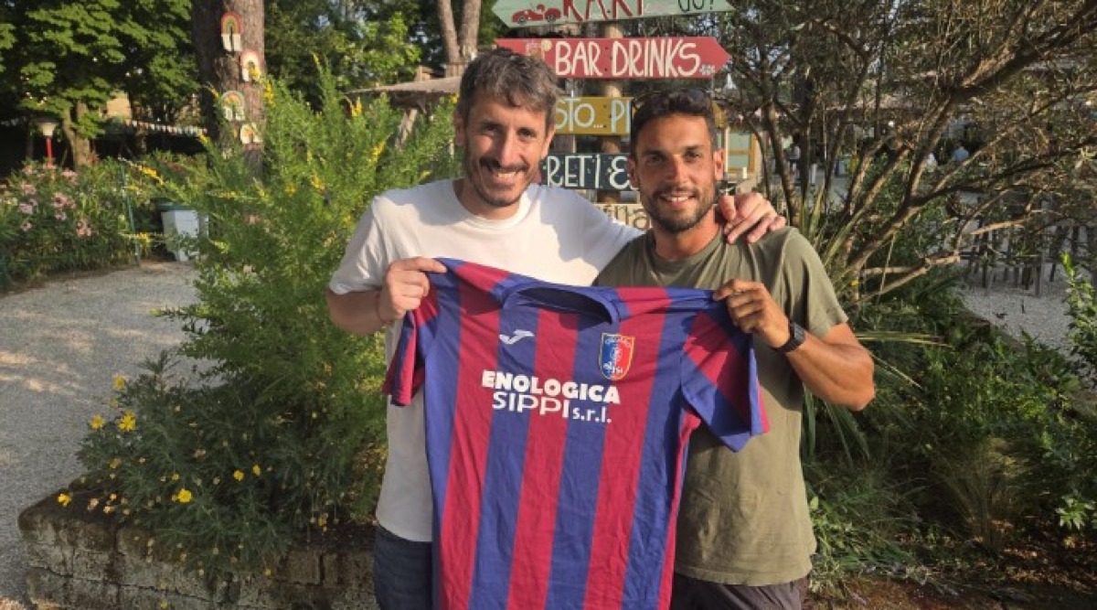 Calcio, Diegaro da urlo: preso Scarponi. Savignanese su Forti - Il ds Antoniacci con Scarponi