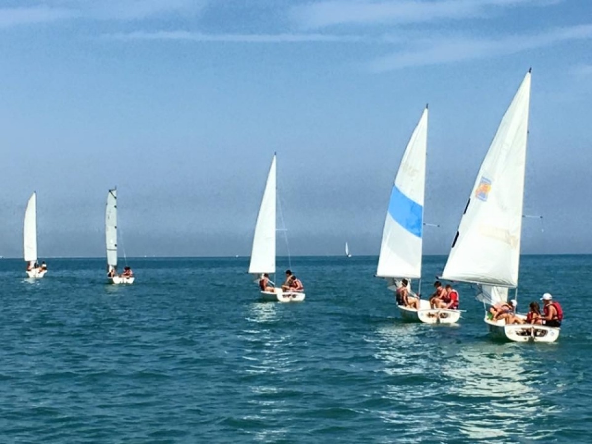 Senza barriere, con il vento in faccia: a Riccione parte la vela solidale - 