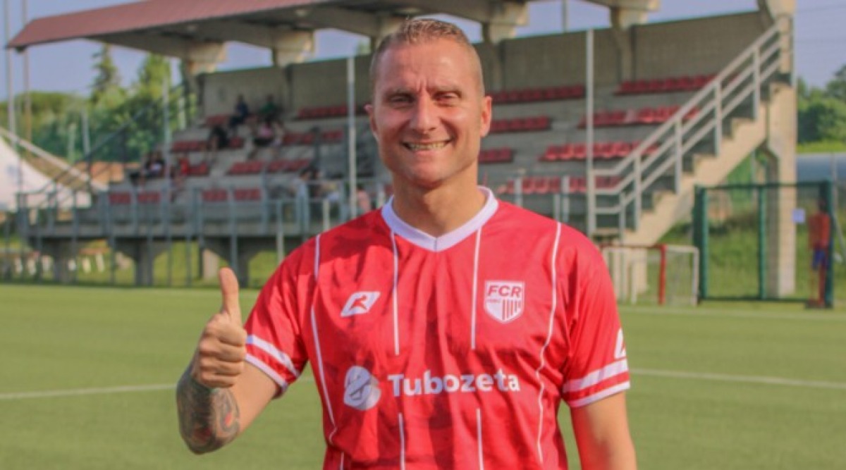 Calcio, 'Re' Salomone il nuovo bomber del Football Cava Ronco - Antonio Salomone