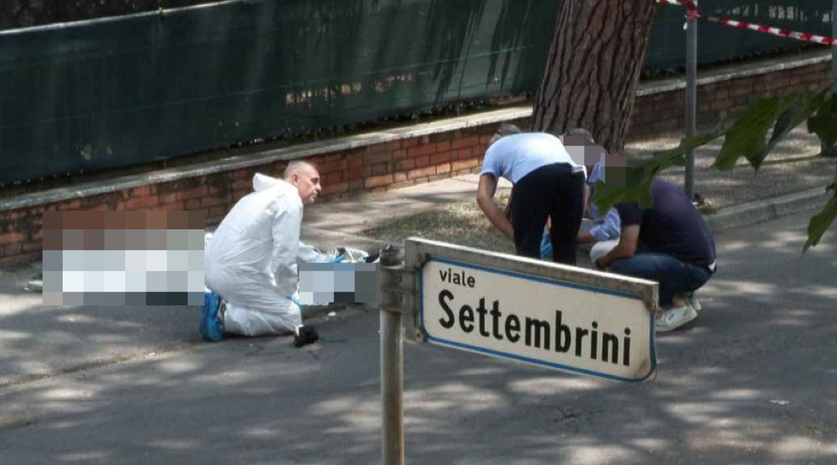 Giallo sulla morte della 55enne in viale Settembrini: ipotesi tragica fatalità -