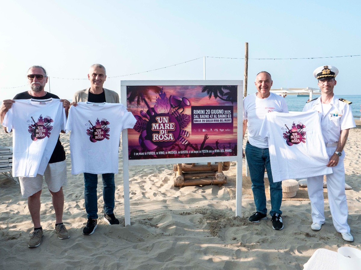 Danza, fuoco e vino sotto le stelle: la spiaggia diventa palcoscenico con "Un mare di Rosa" - Ph Gallini