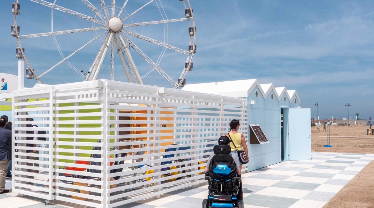 Nasce la spiaggia che accoglie tutti: a Rimini il primo lido libero e inclusivo - 