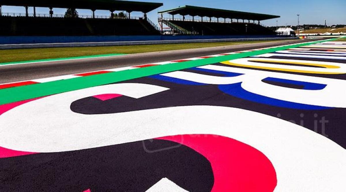 Superbike a Misano, in Gara 1 Razgatlioglu precede Bulega - 