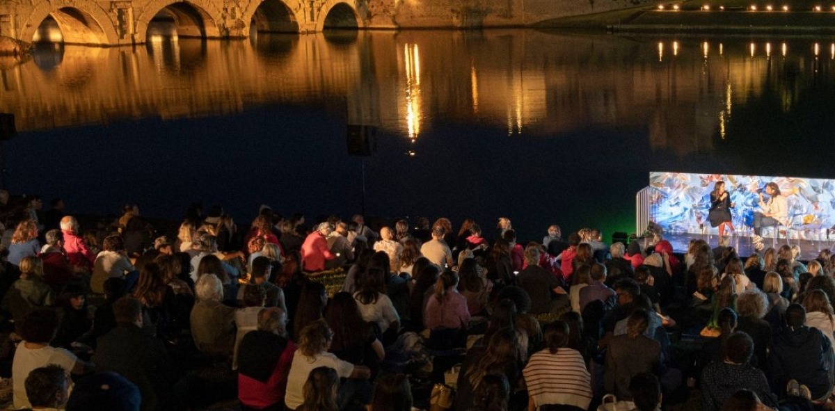 La Notte Rosa accende Rimini e la riviera tra musica, spettacoli e magia -