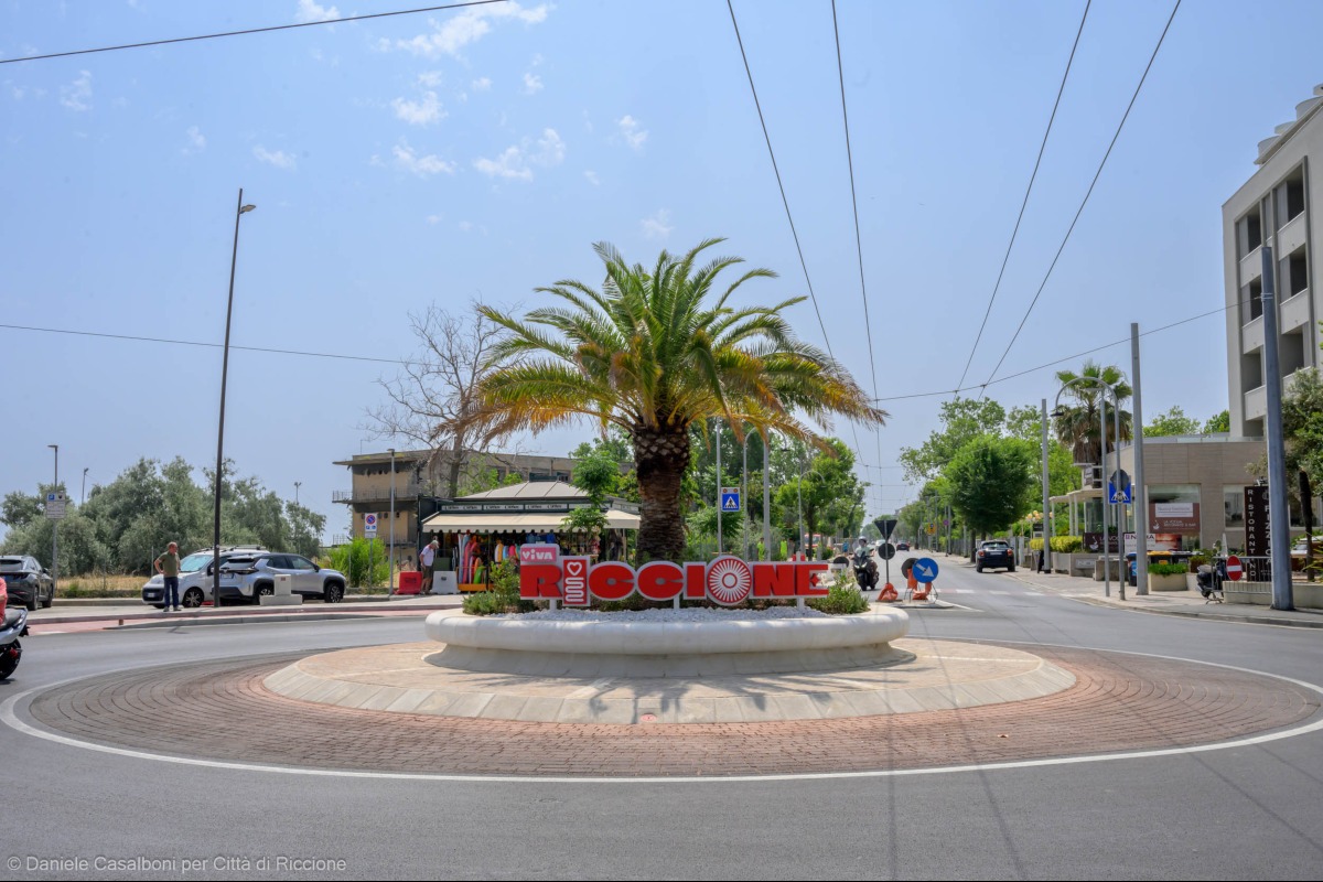 Riccione, inaugurata la nuova rotatoria tra Viale Angeloni e Viale D’Annunzio -