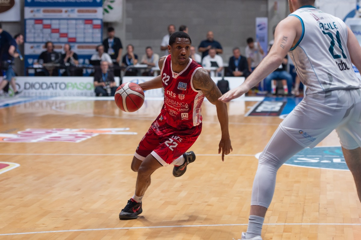 Basket, finale playoff da record: Cantù-Rimini fa il pieno di pubblico e audience tv - Pagina Fb Rbr