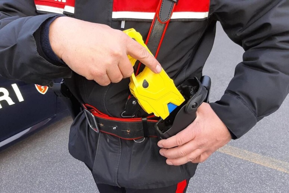 Notte di follia all'Infermi: donna si scaglia contro il personale e viene fermata con il Taser - Foto Ansa