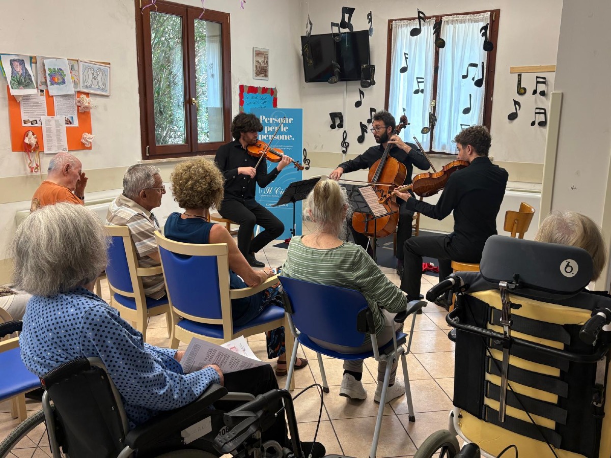 Un emozionante concerto di musica classica donato agli ospiti della Casa Anziani - 