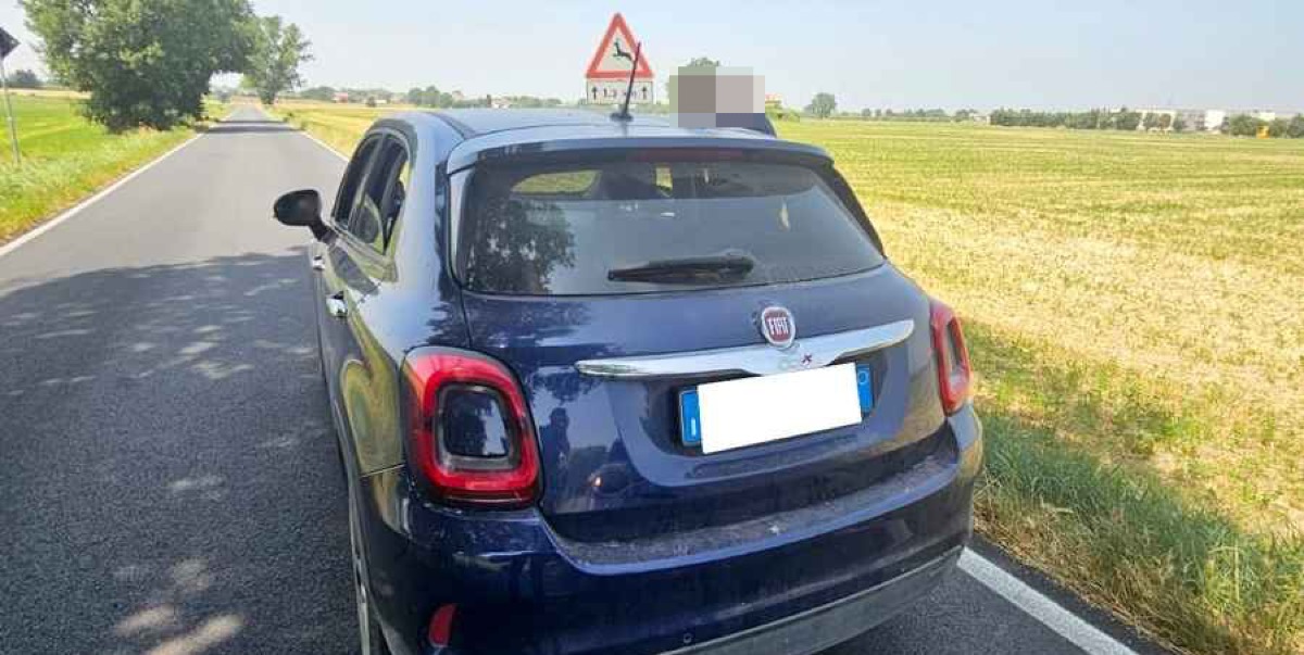 Ubriaco fradicio guida a zig zag per la via Santarcangiolese: era già stato sanzionato 2 anni fa -