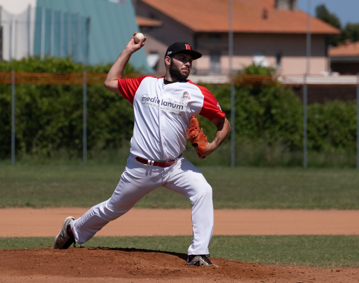 Baseball, New Rimini piega Godo nella prosecuzione di gara2 (5-2) - Il lanciatore Tommaso Aiello