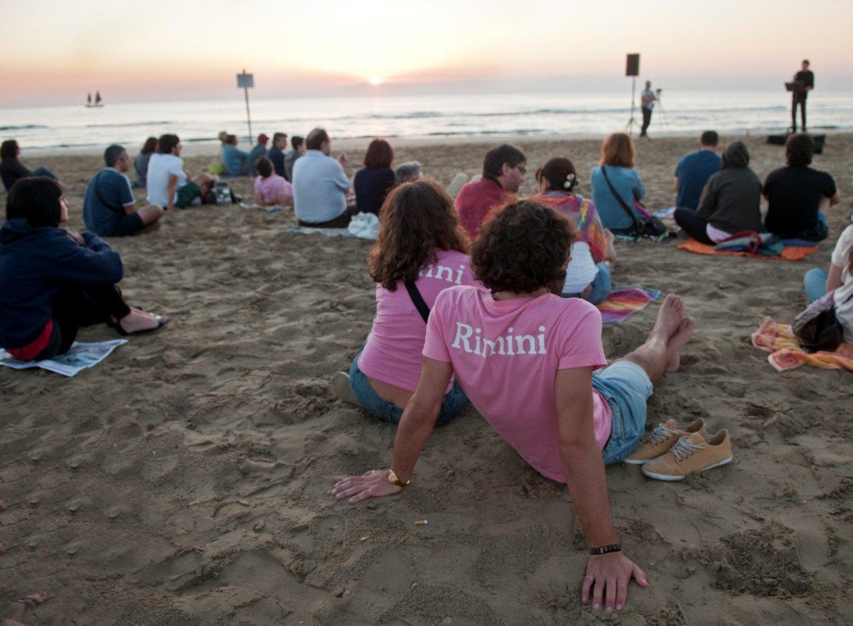 Rimini si tinge di rosa: hotel verso il tutto esaurito per il weekend più atteso di giugno -