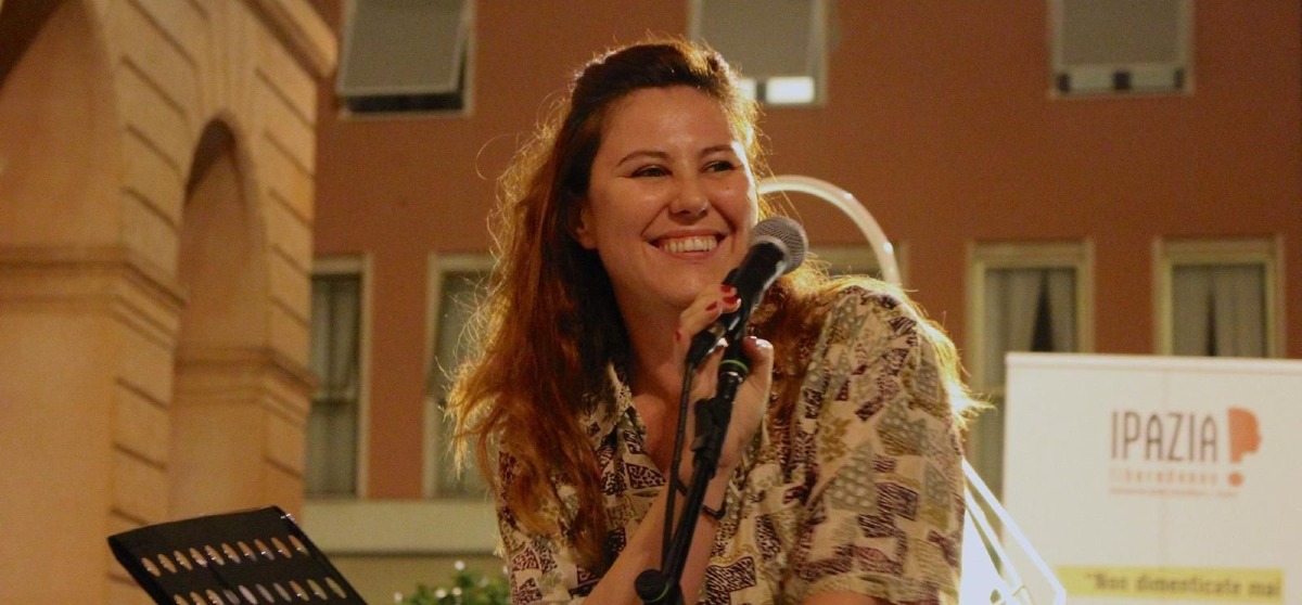 Weekend Postmoderno: la Rimini di Tondelli rivive tra musica, poesia e dj set - Chiara Araldi