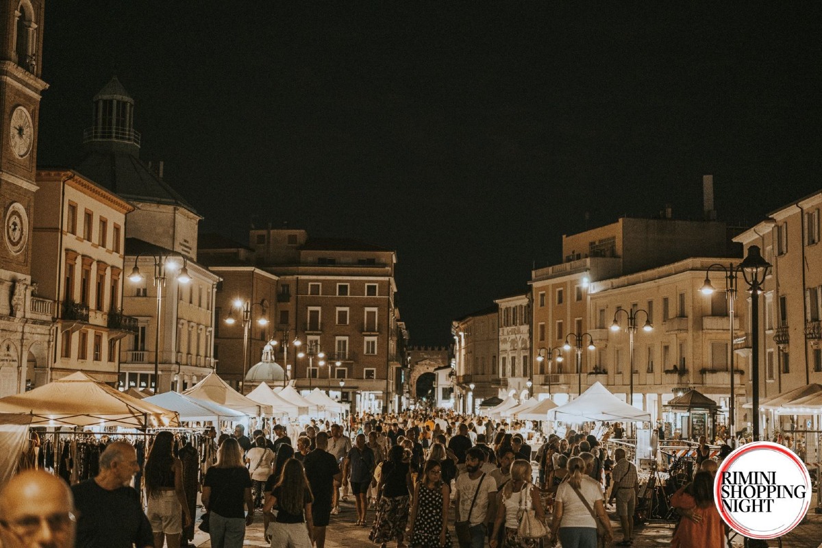 Dieci anni di Rimini Shopping Night: il centro storico si trasforma ogni mercoledì -