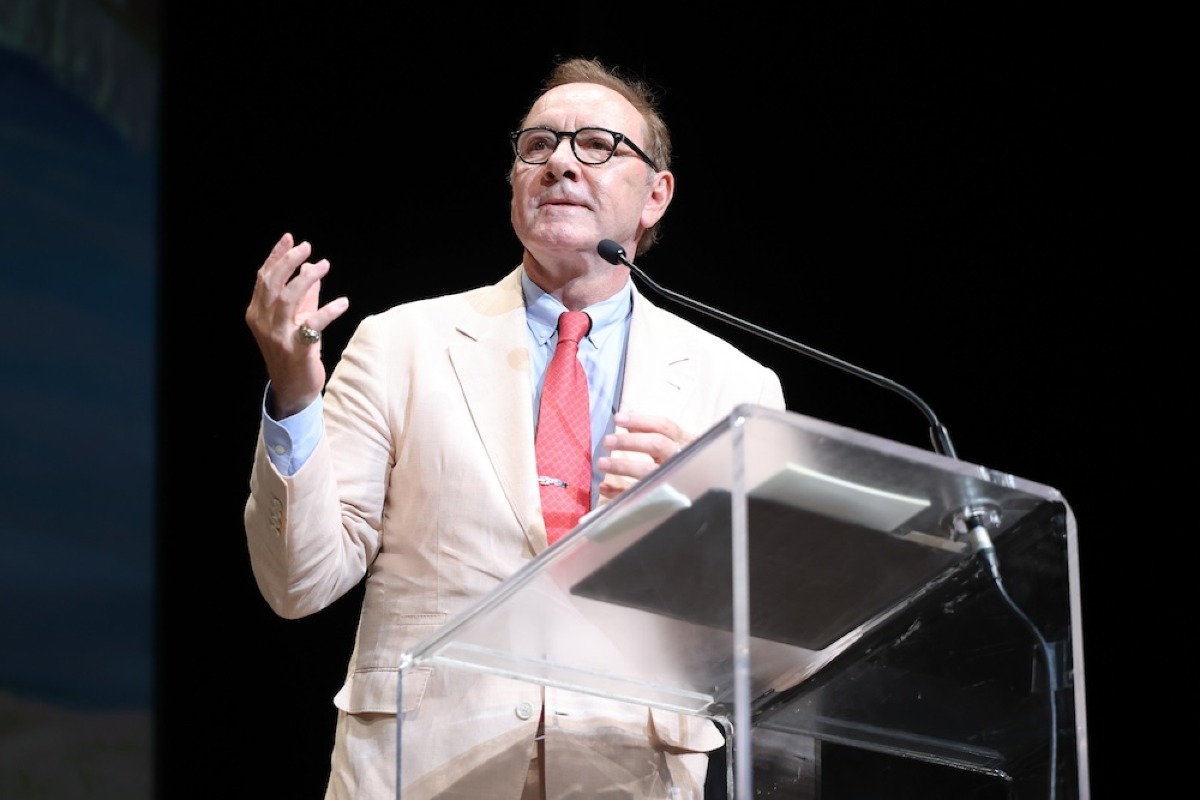 L’omaggio di Kevin Spacey a Fellini emoziona il Teatro Galli - ph. Benedetta Bressani