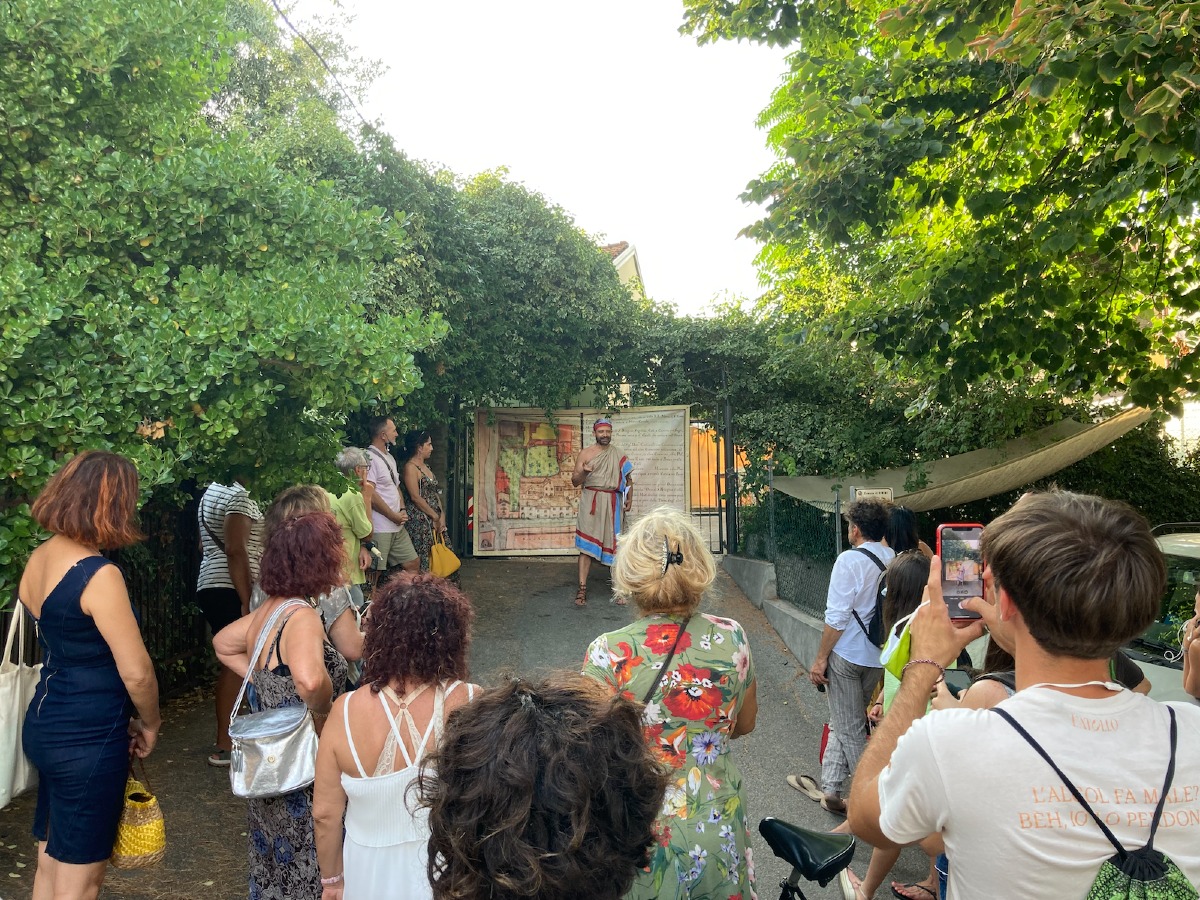 Rimini sotto le stelle tra teatro e shopping: torna InsoliTouRimini 2025 -