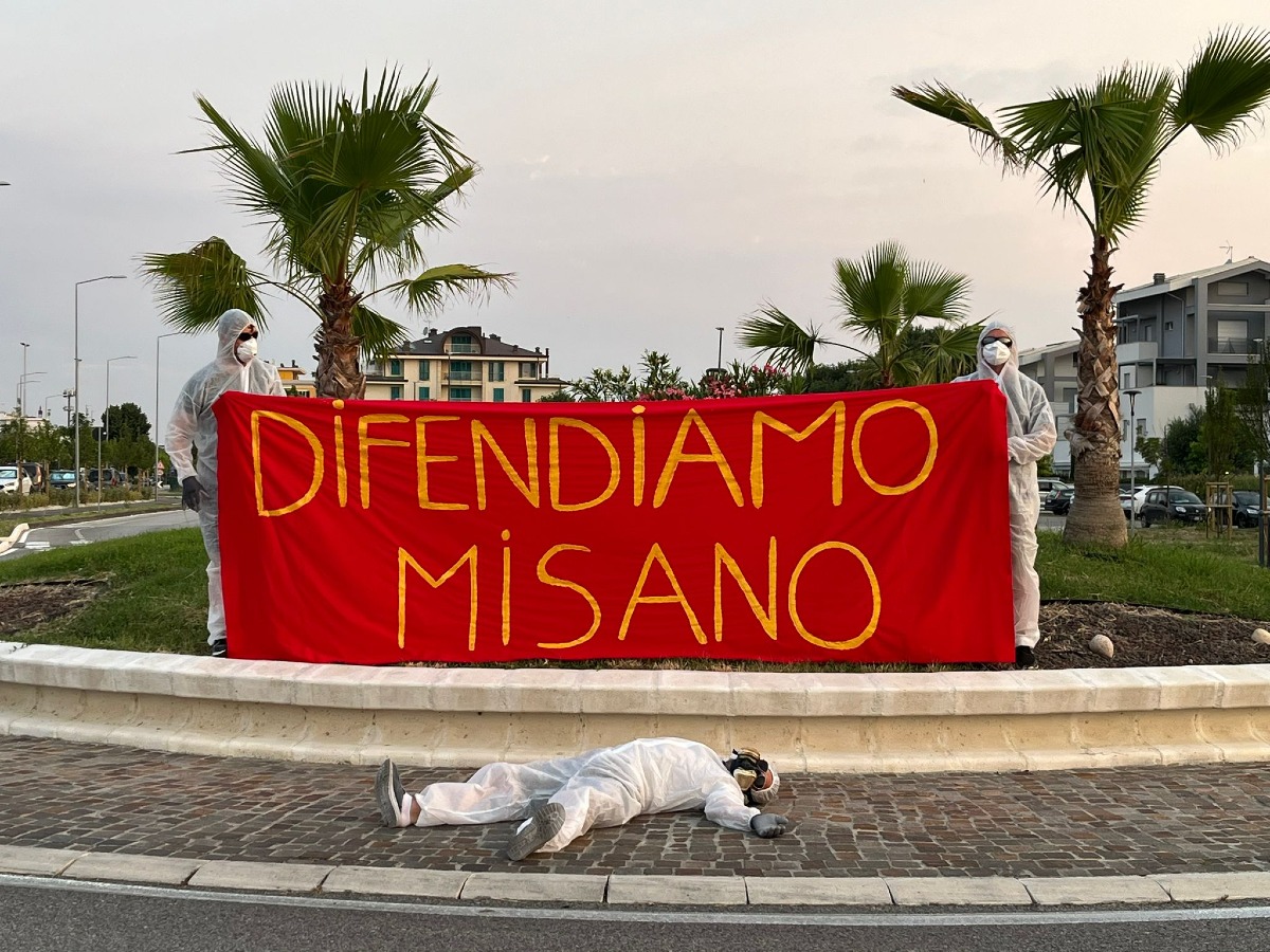 Amiantopoli, il Comune di Misano: “Mai vietata la raccolta firme, il progetto non è ancora approvato” -
