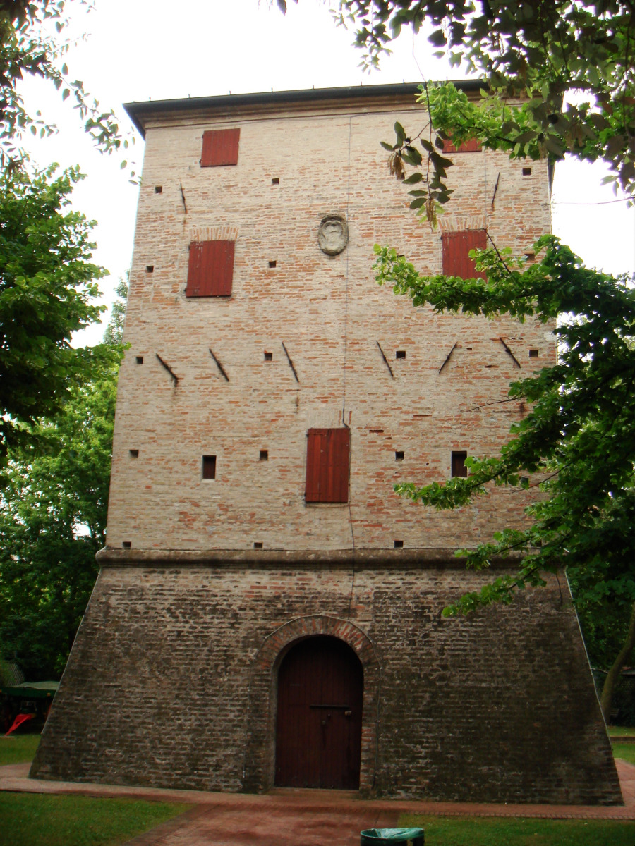 Cosa si nasconde davvero in questa torre: il mastio saraceno e l’incredibile museo che pochi conoscono - Foto: Stefano Bolognini/Wikipedia