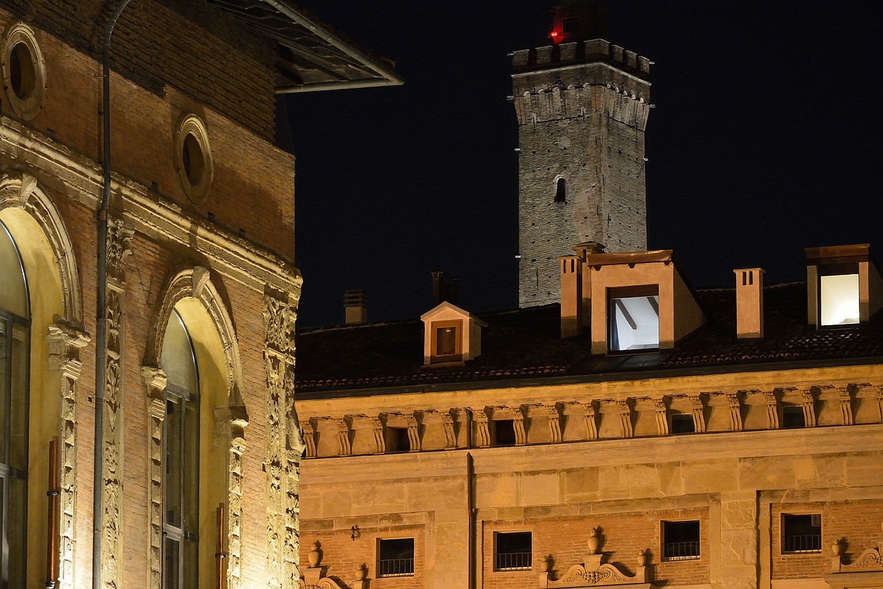 Lato Palazzo del Podestà