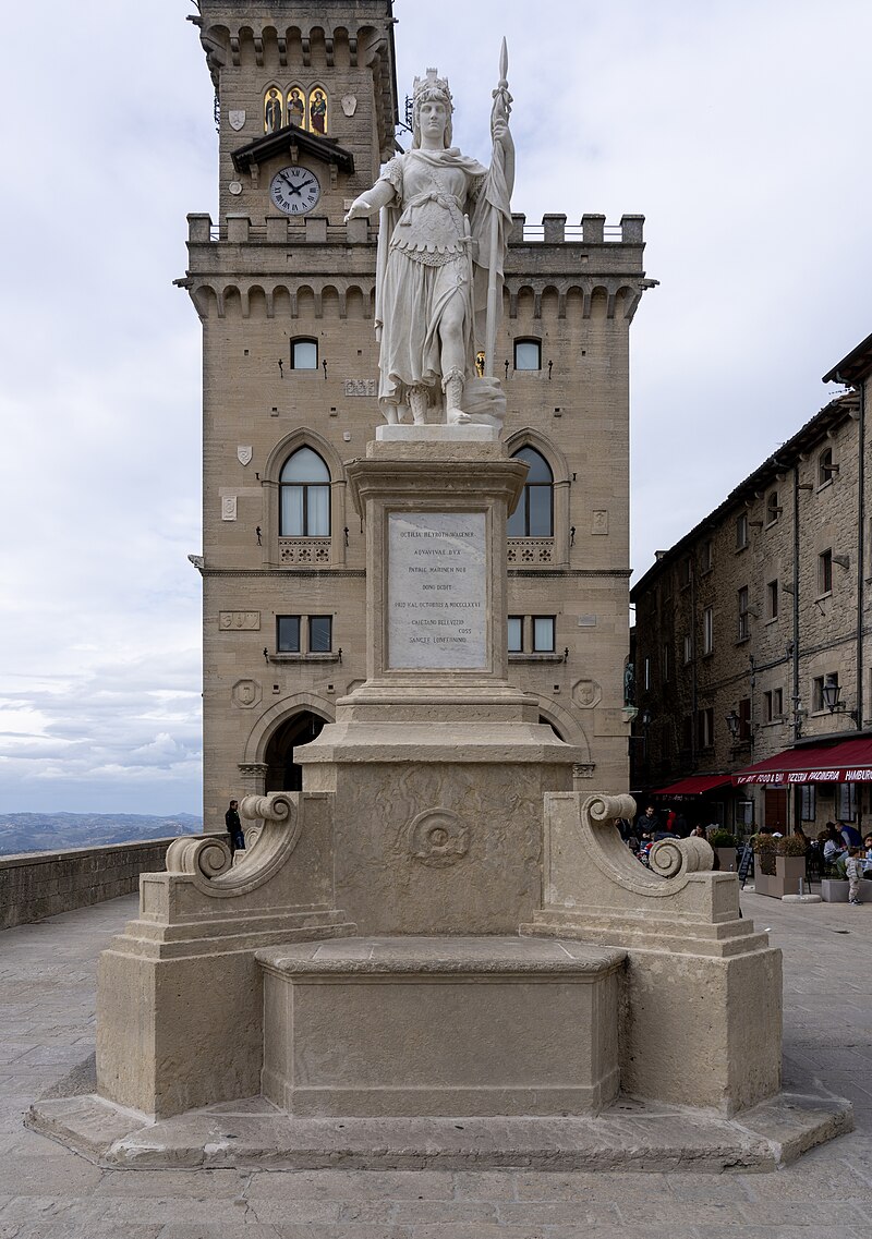 Statua
