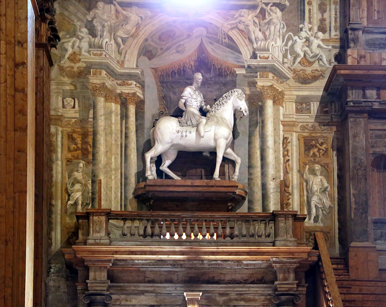 Statua di Alessandro Farnese