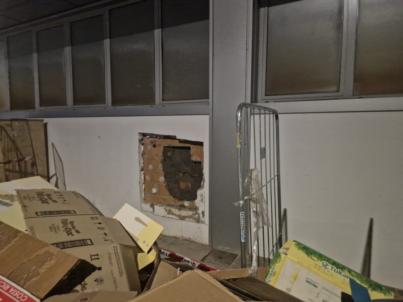 Il buco nel muro