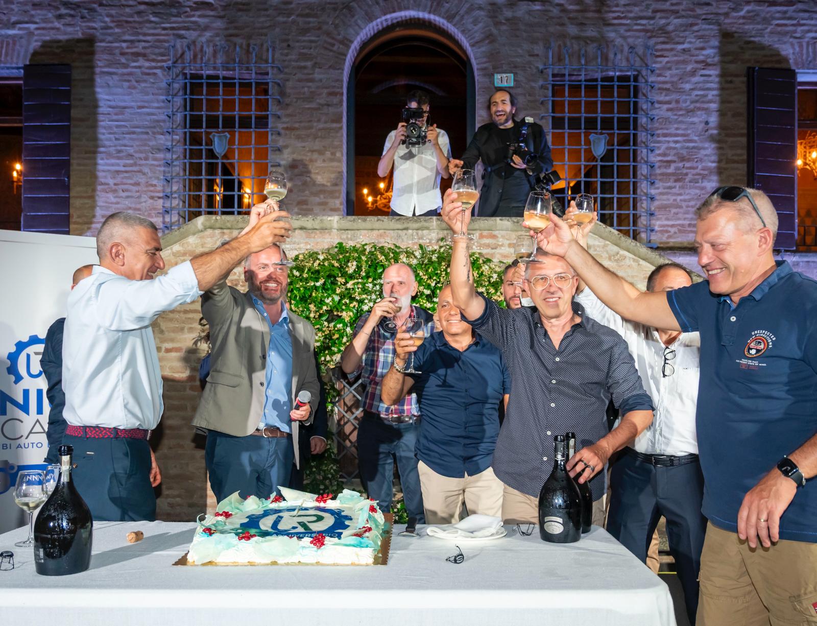 Il brindisi dei soci