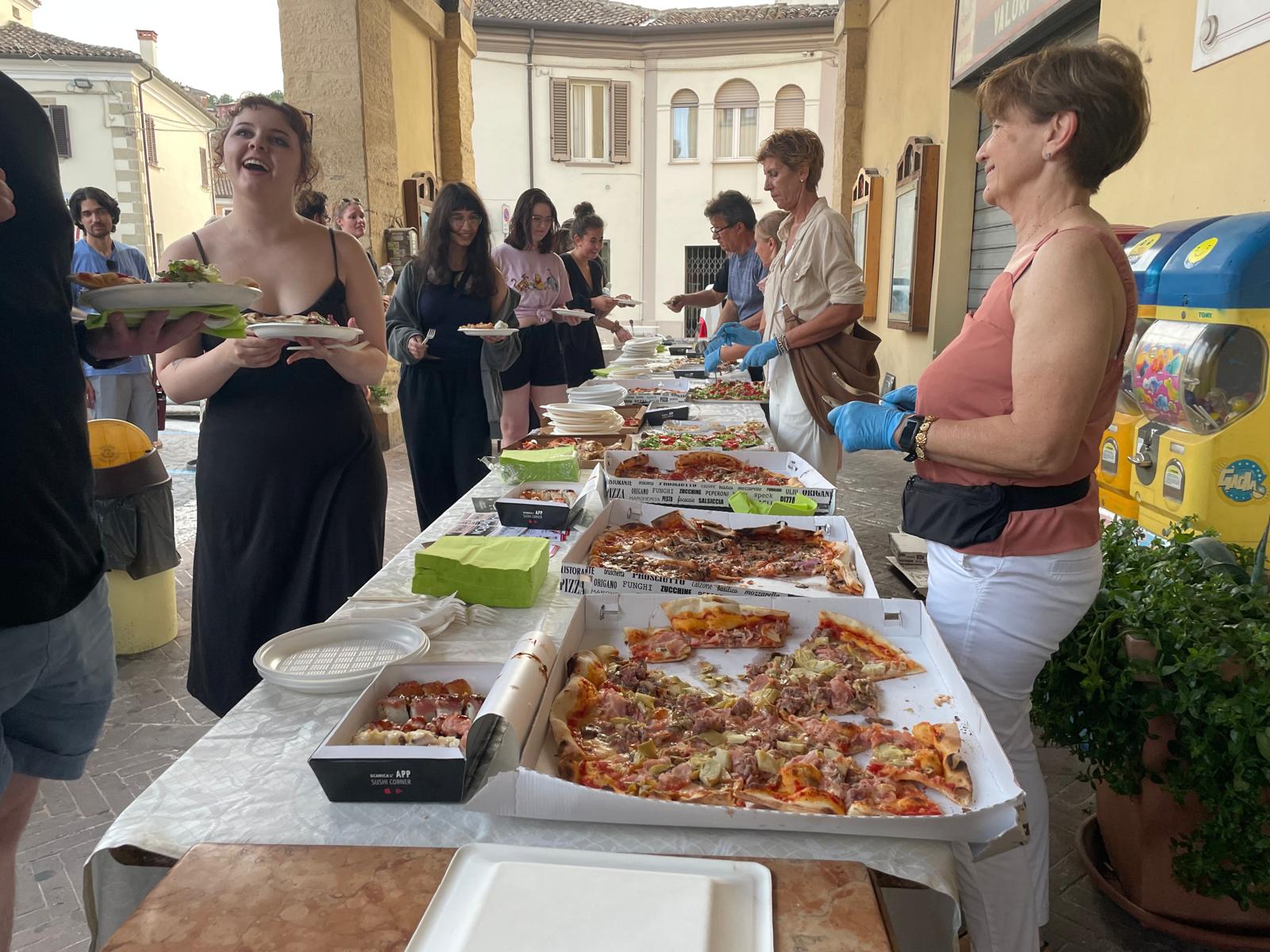 Buffet di benvenuto per gli studenti preparato dai ristoranti di Novafeltria