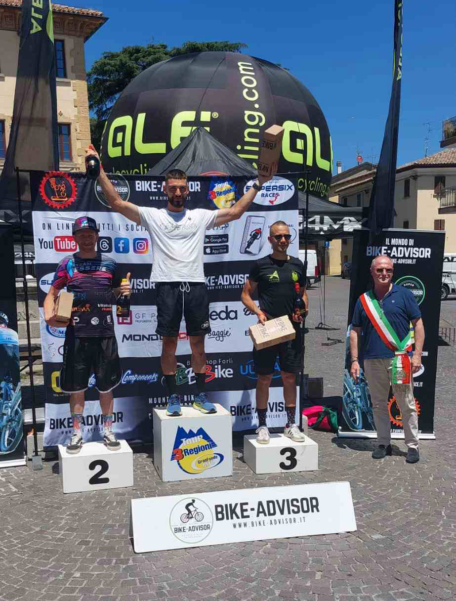 Podio maschile della Gran Fondo