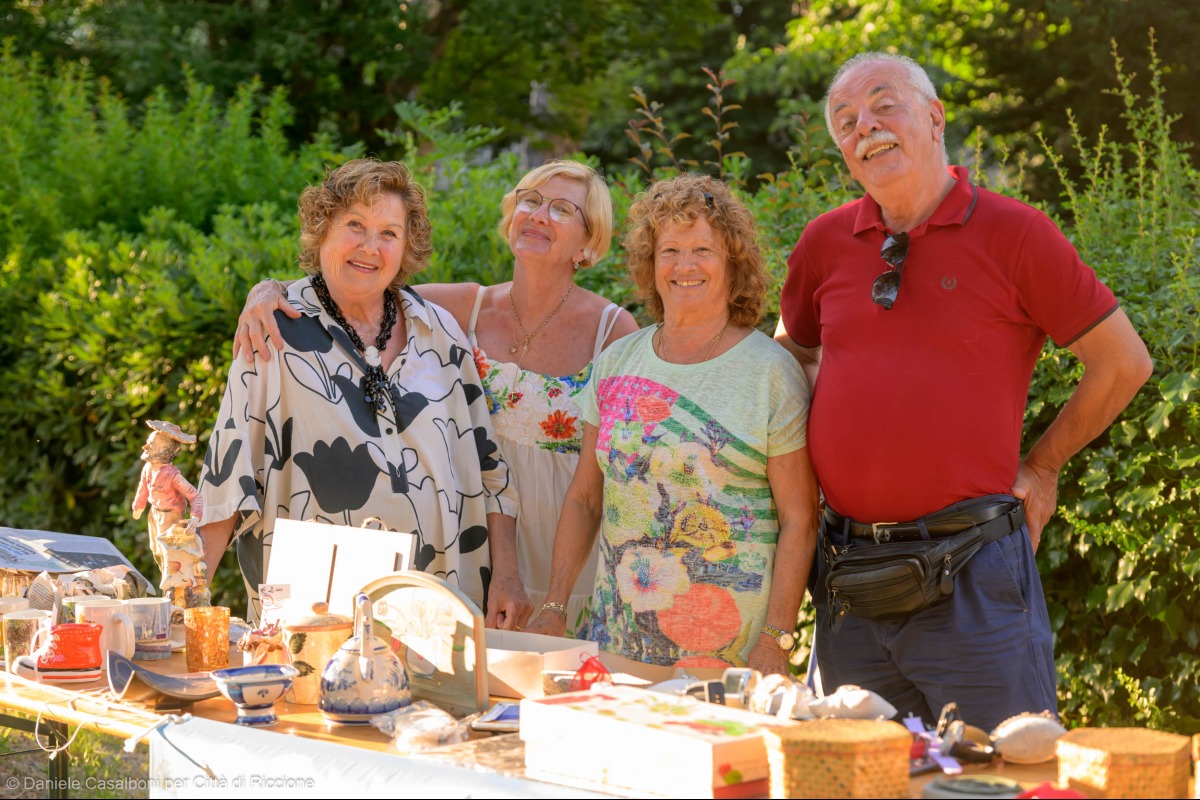 Riccione celebra la sostenibilità con il Mercatino del libero scambio al Parco Vittime civili - Ph Casalboni