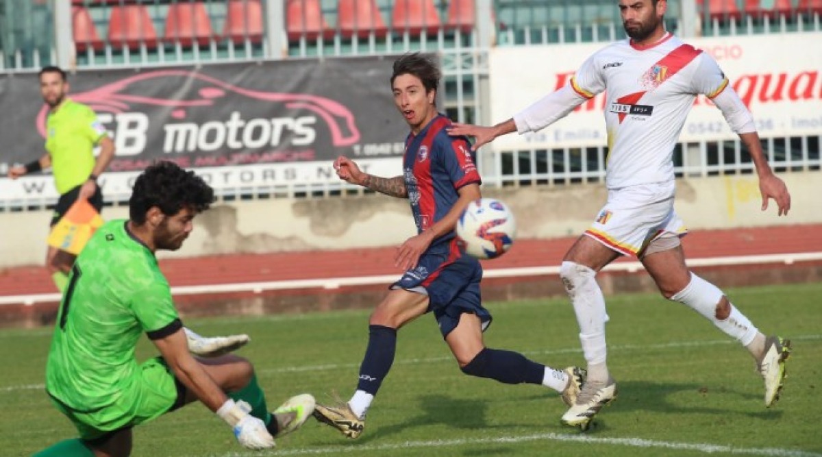 Calcio, Gasperoni al San Marino. Riccardo Manuzzi al Leon - Mattia Gasperoni (Foto Imolese Calcio)