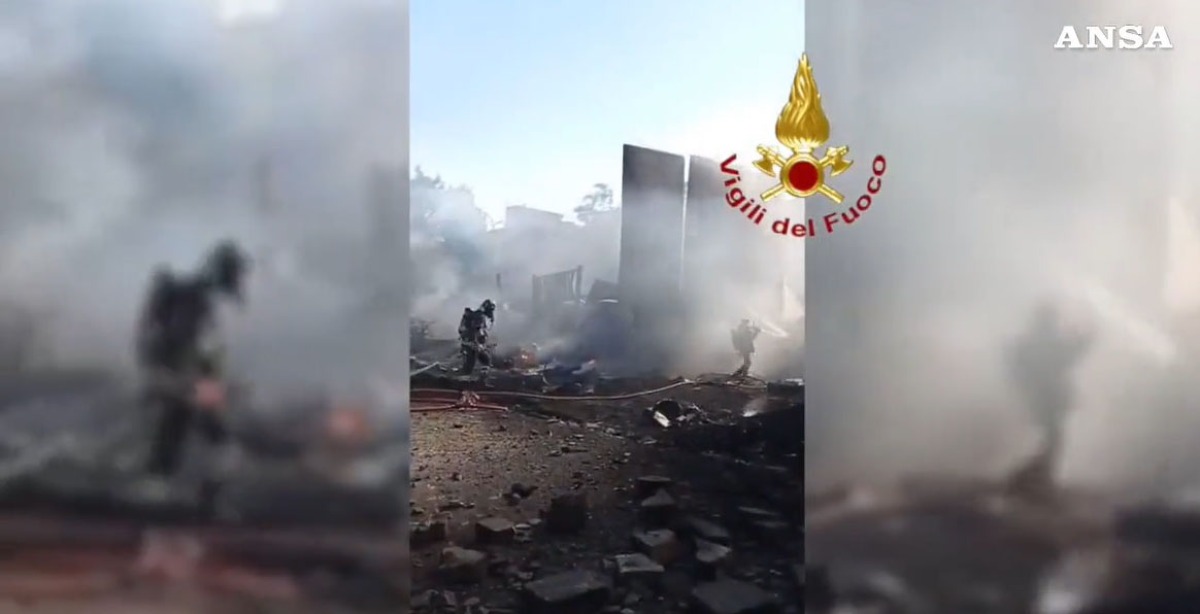 Roma, esplosione al distributore: "Sembrava una bomba", 40 feriti -