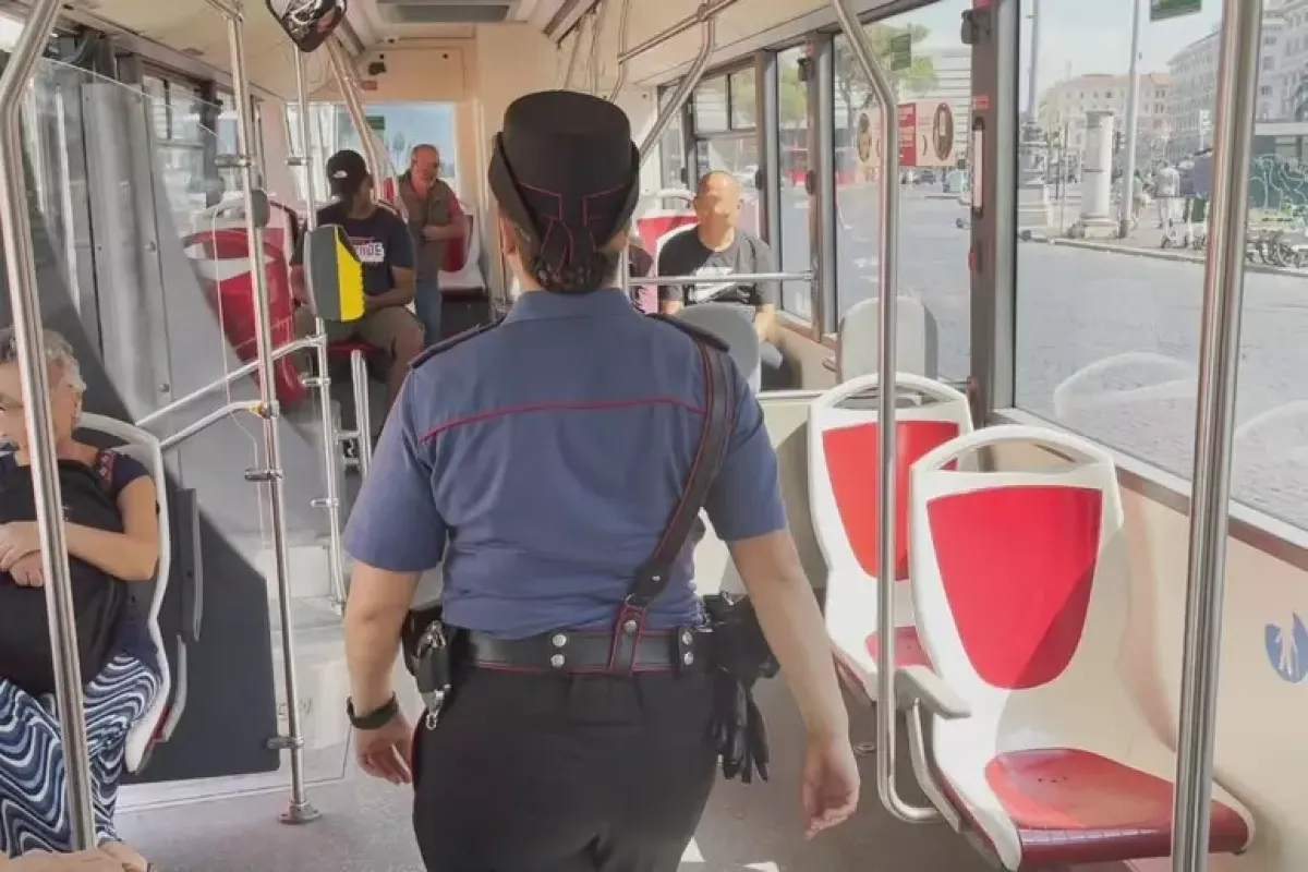 Aggressione a sfondo razzista sul bus a Roma, quattro indagati - PH ANSA