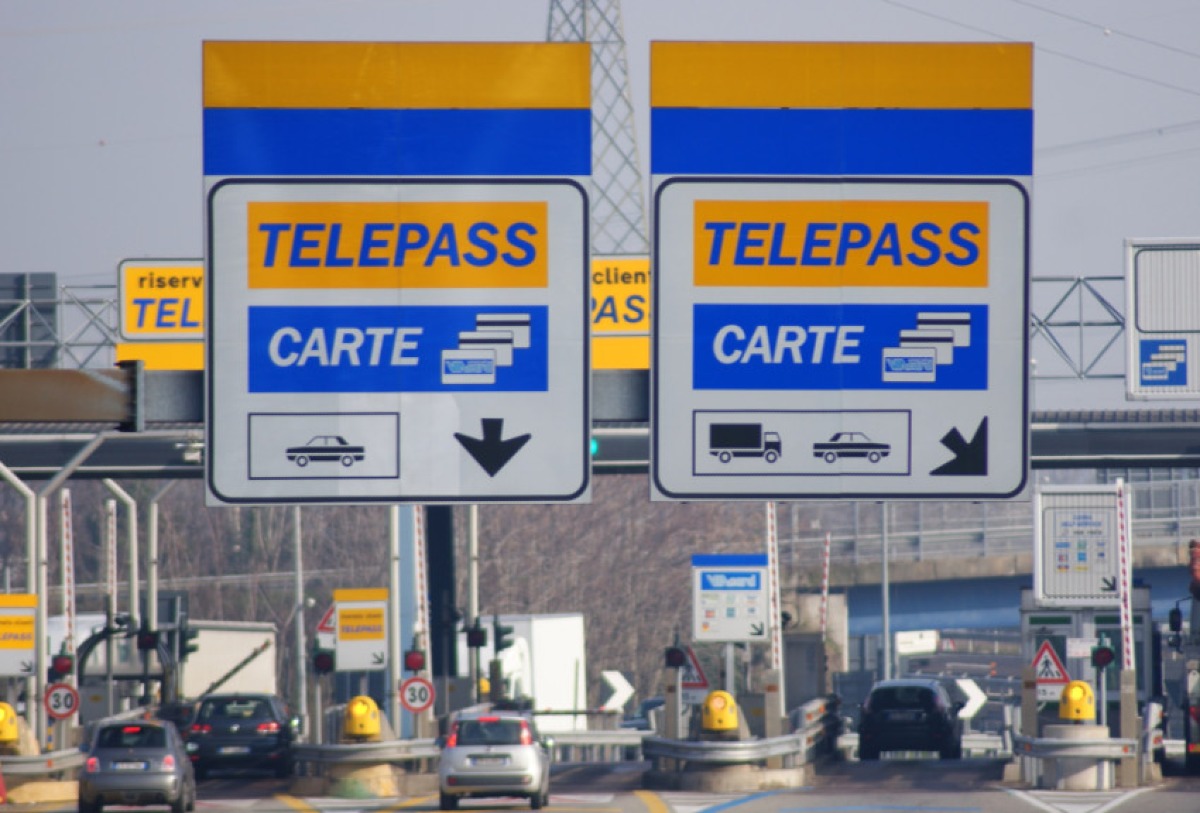 Pedaggi, il governo fa retromarcia: stop all'aumento -