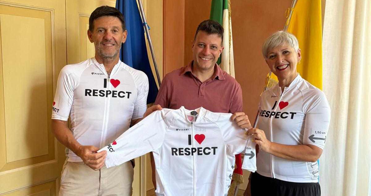 Ciclisti e automobilisti insieme, non contro: l'iniziativa Respect Day a Rimini e Santarcangelo - Da sinistra: Daniele Barbieri, il sindaco Filippo Sacchetti e Morena Matteoni
