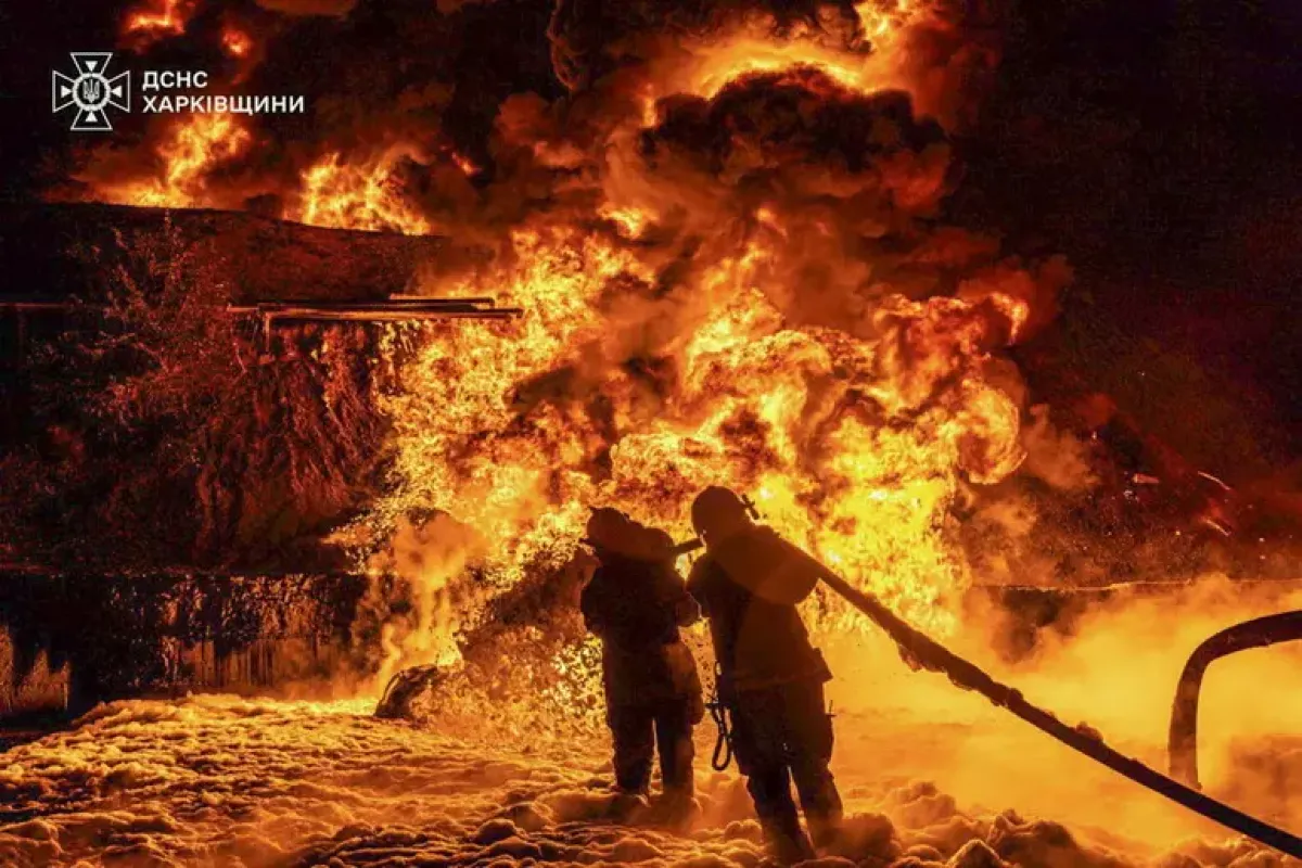 Ucraina colpisce aeroporto militare russo: distrutti depositi e caccia da guerra - PH ANSA-EPA