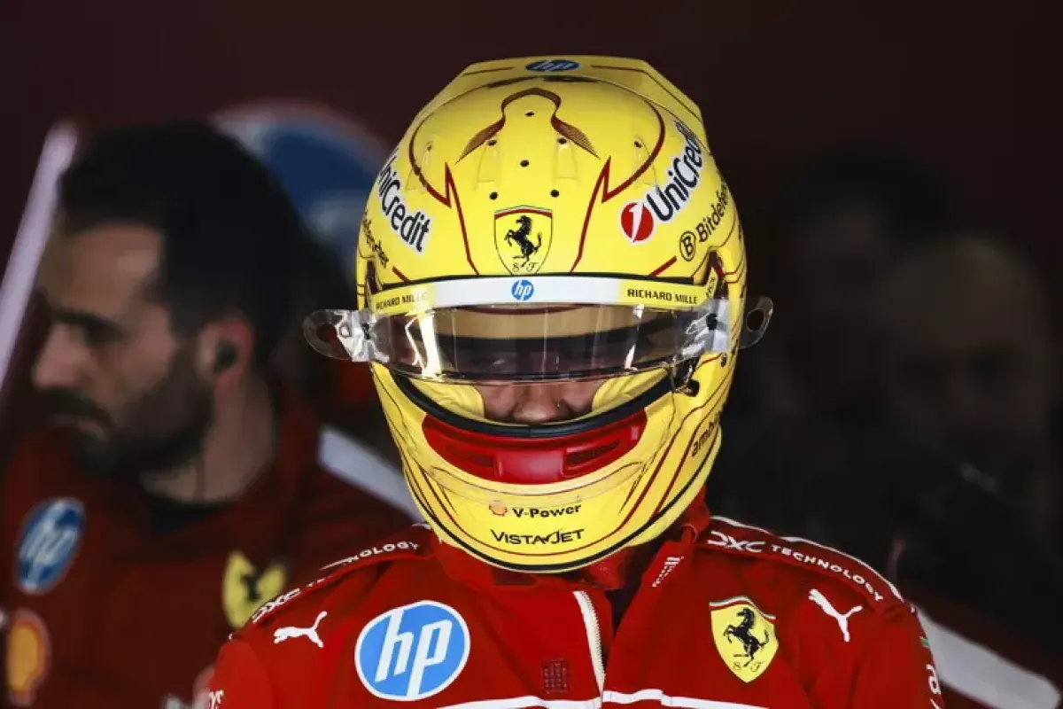 Delusione Ferrari a Silverstone: Pole Verstappen, Lewis quinto e Leclerc sesto - Lewis Hamilton PH ANSA