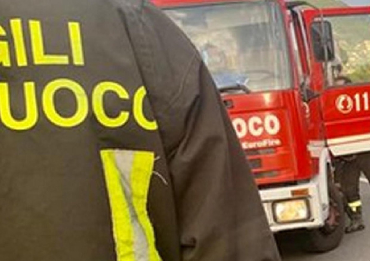 Emergenza Vigili del Fuoco a Rimini: sindacati lanciano allarme sicurezza - Foto Ansa