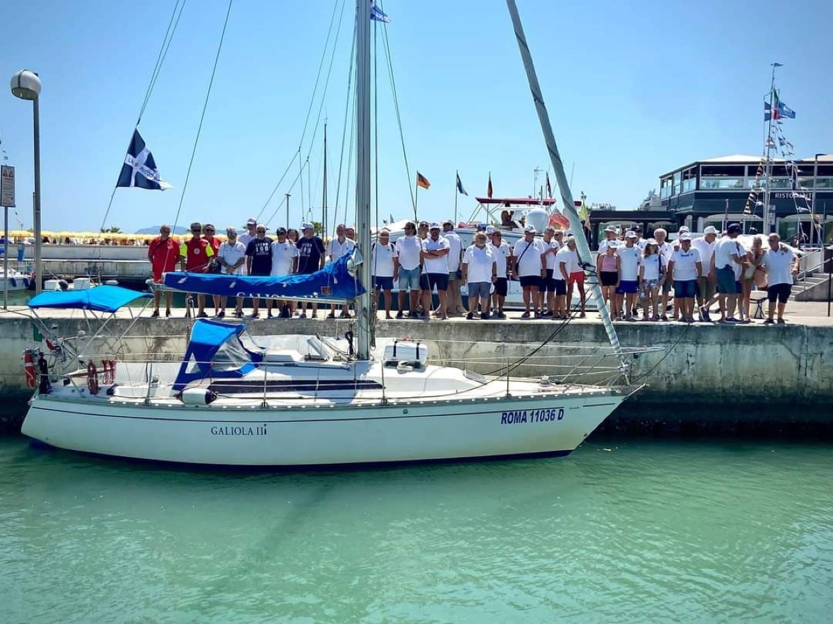 Riccione, le “Vele bianche” offrono alle persone con disabilità la possibilità di salpare in mare aperto -