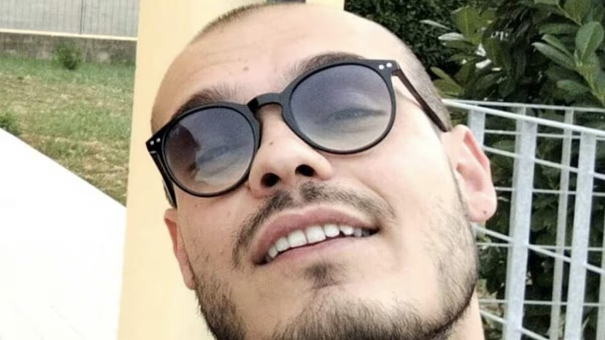Cattolica sotto shock: agente immobiliare muore a 27 anni in un volo dal balcone - Lorenzo Ciofo, 27 anni