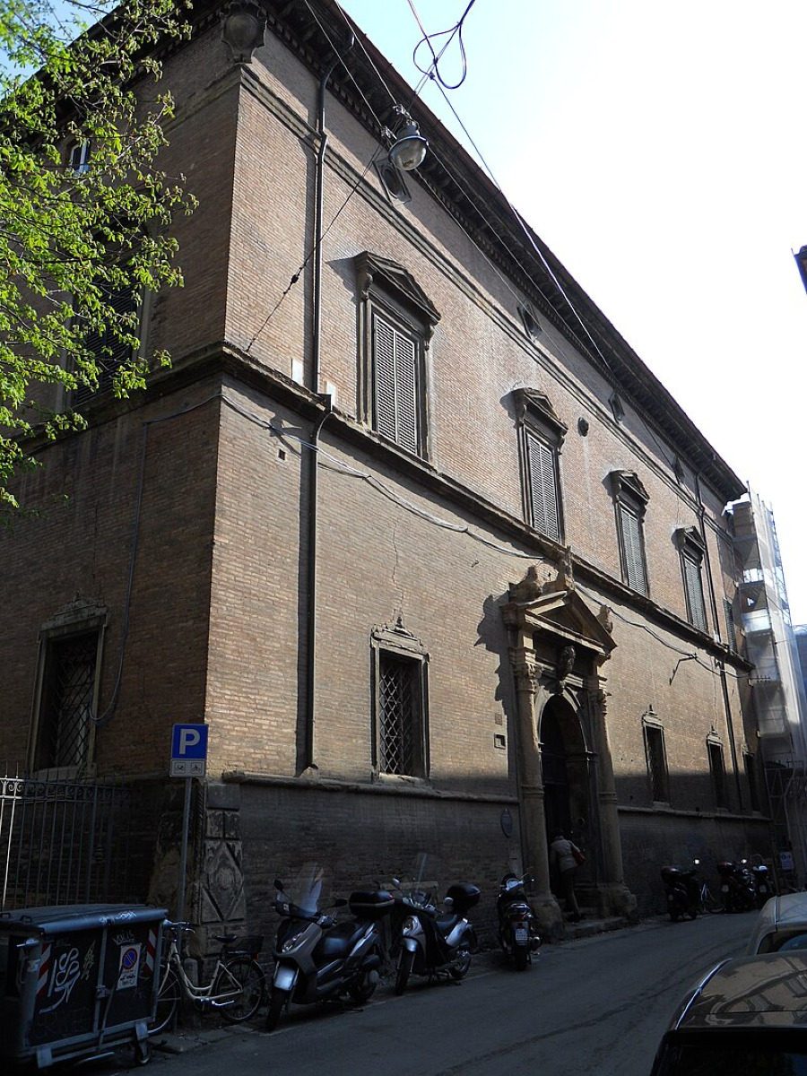 Un edificio che ha sfidato il tempo: le meraviglie nascoste di Palazzo Boncompagni e il suo legame papale - Foto: Ginogiano/Wikipedia