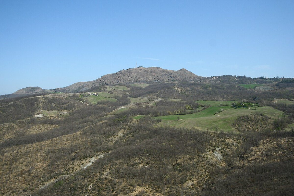 Il monte “lunare” dell’Emilia Romagna, ecco il sito che sta catturando l'attenzione di tutti - Foto: Cri79/Wikipedia