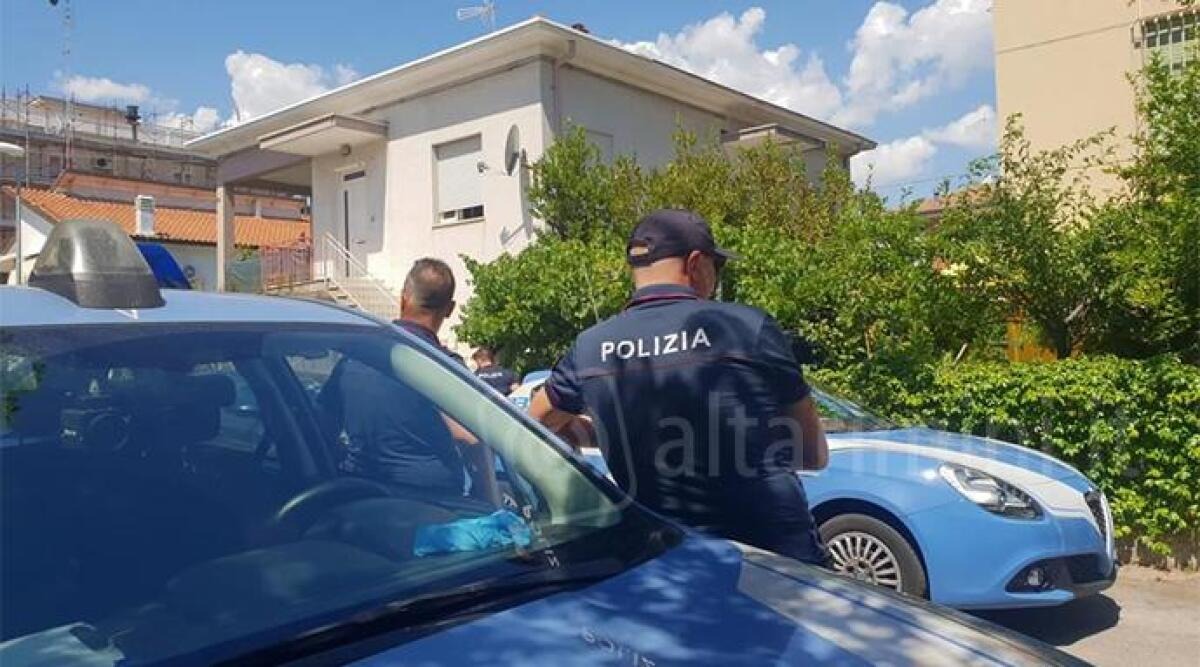 Femminicidio di Cristina Peroni: confermato l’ergastolo per Simone Vultaggio - La Polizia sulla scena del crimine
