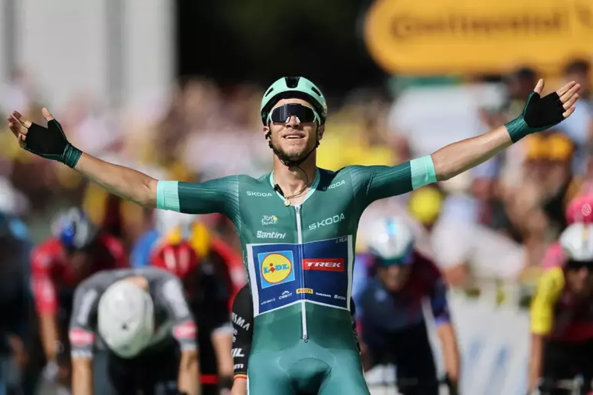 Jonathan Milan trionfa allo sprint nell’ottava tappa: successo italiano al Tour - © Ansa