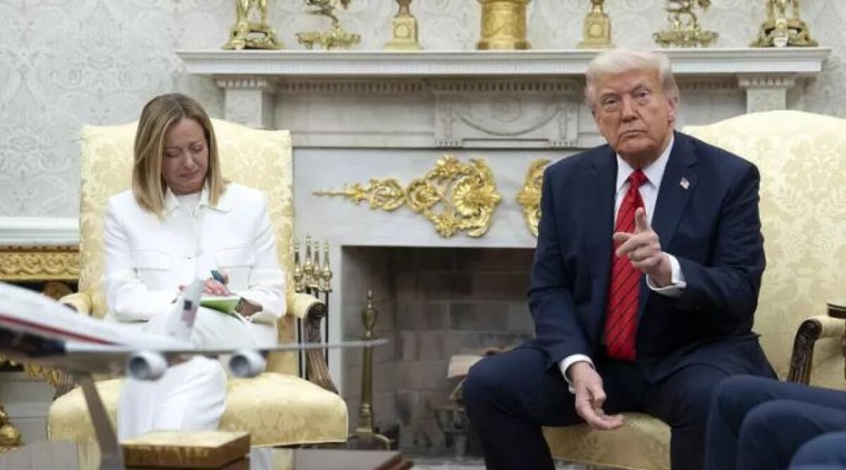Trump minaccia dazi al 30%, Meloni invita alla calma: “Serve un accordo equo” - Giorgia Meloni e Donald Trump a Washington © Ansa/Epa