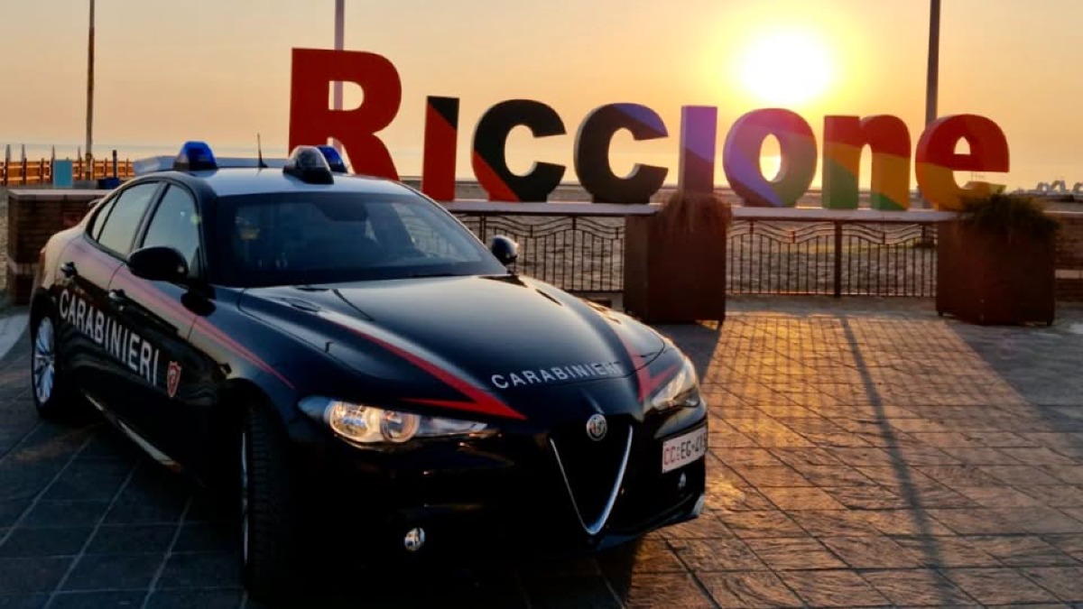 Movida monitorata a Riccione: 8 patenti ritirate nel weekend e controlli serrati -