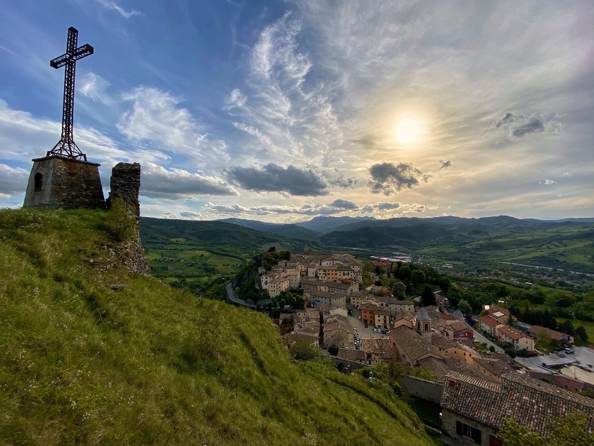 Il ricco calendario estivo di Pennabilli: tra "DiPinta", Cene in bianco e serate danzanti - Panorama di Pennabilli