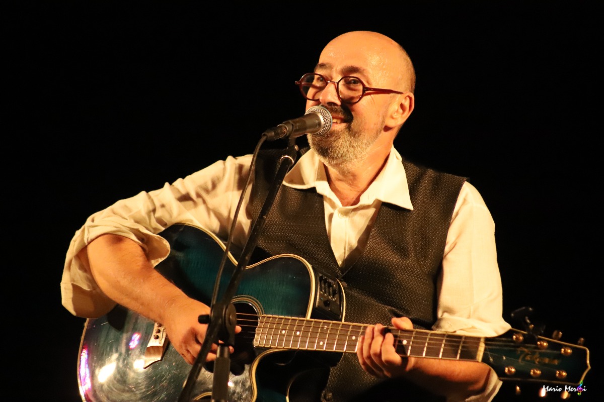 Bellaria, a "casa di Alfredo" arriva il cantautore ravennate Michele Fenati - Ph Mario Mergi
