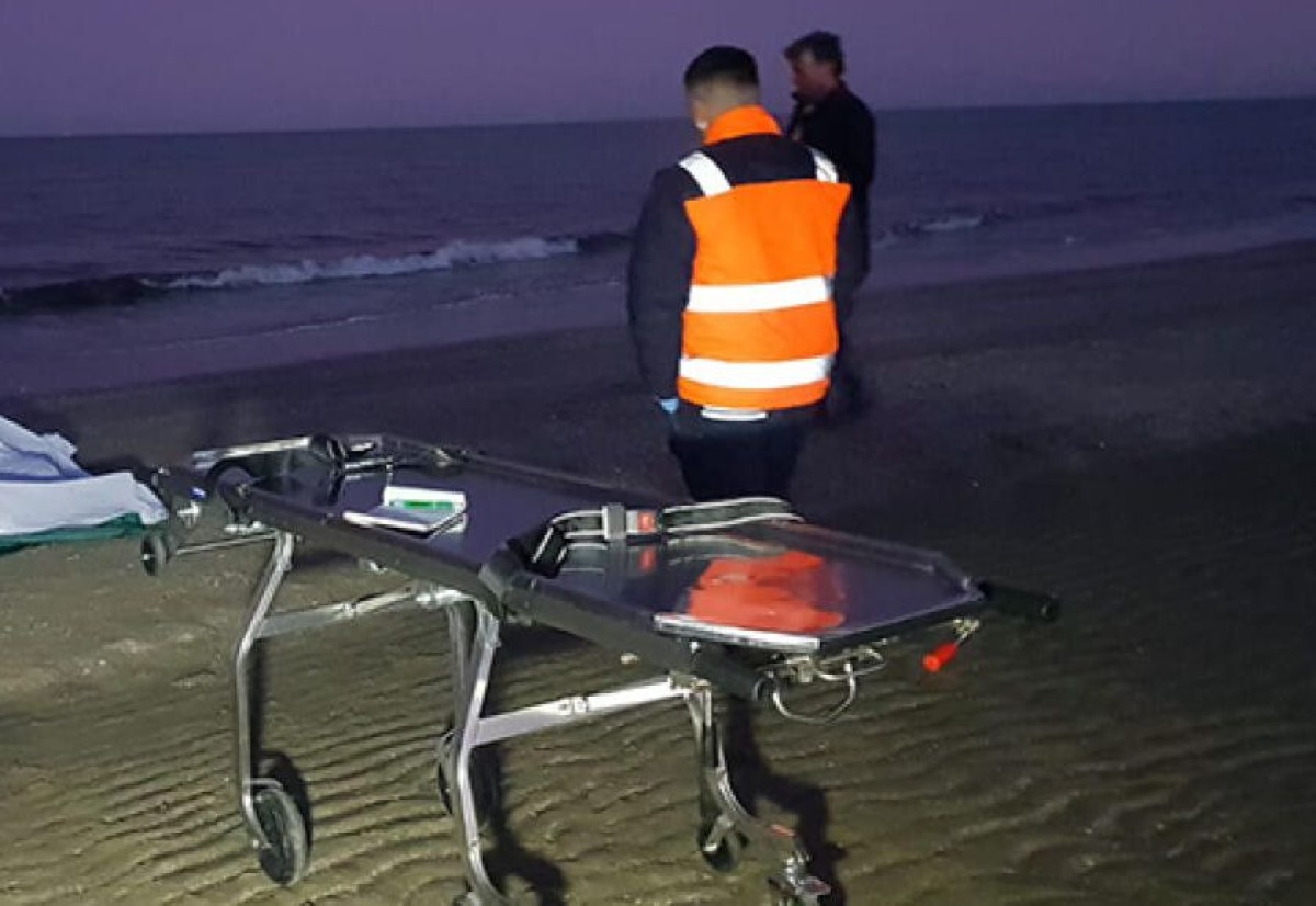 Rimini, corpo senza vita trovato in spiaggia all’alba -