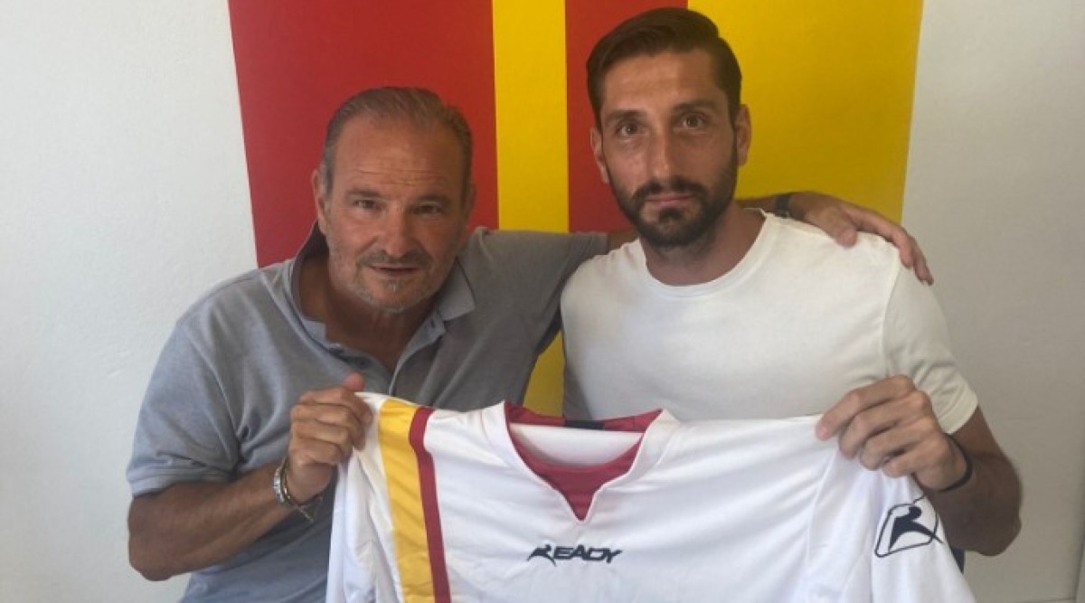Calcio, bomber Lucatti per la Sammaurese. Santarcangelo: Lombardi - Giacomo Lucatti