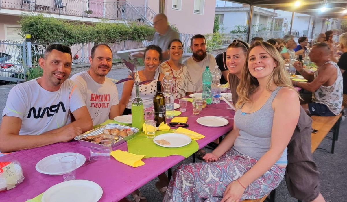 Un vicinato felice: la cena della via Ca' di Vico a Novafeltria diventa sempre più una tradizione -